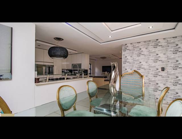 4 BEDROOM HOUSE FOR SALE IN GLEN ERASMIA
